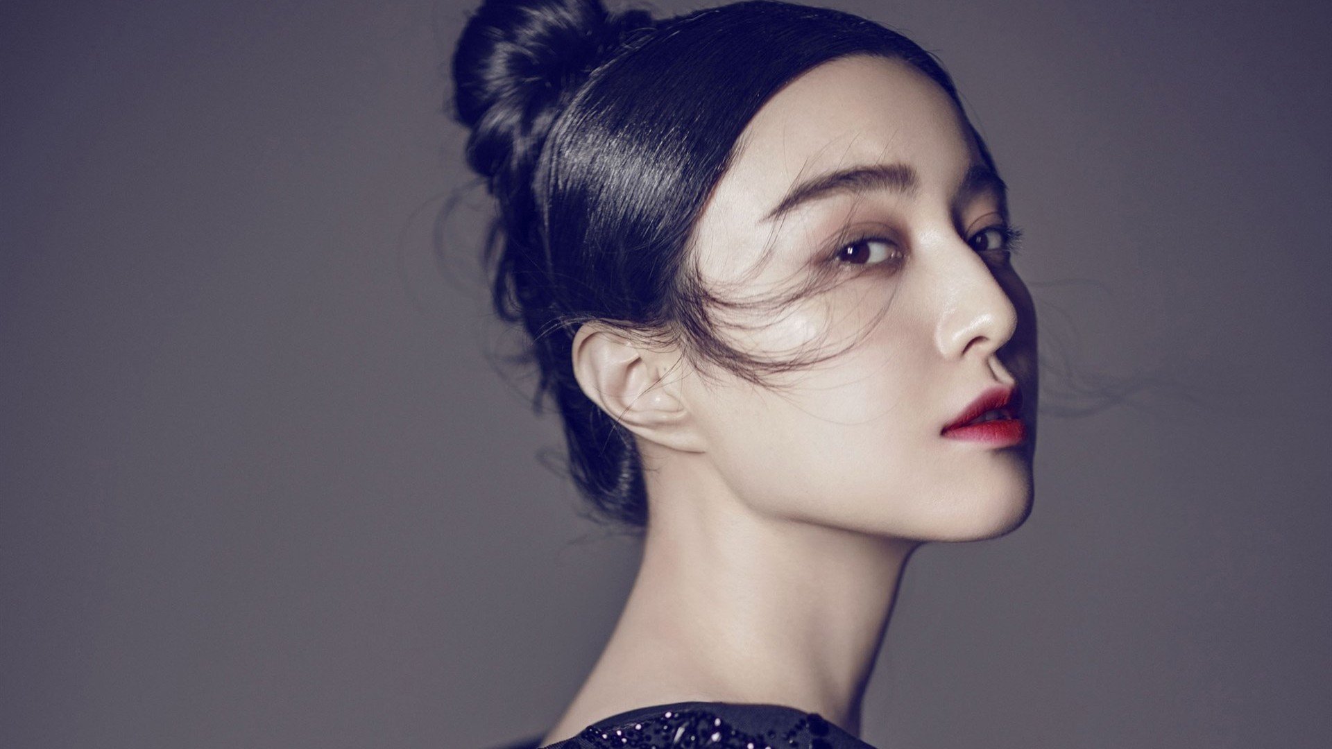 九游网-海外极限攀岩挑战赛，攀登未知的高峰，国外攀岩